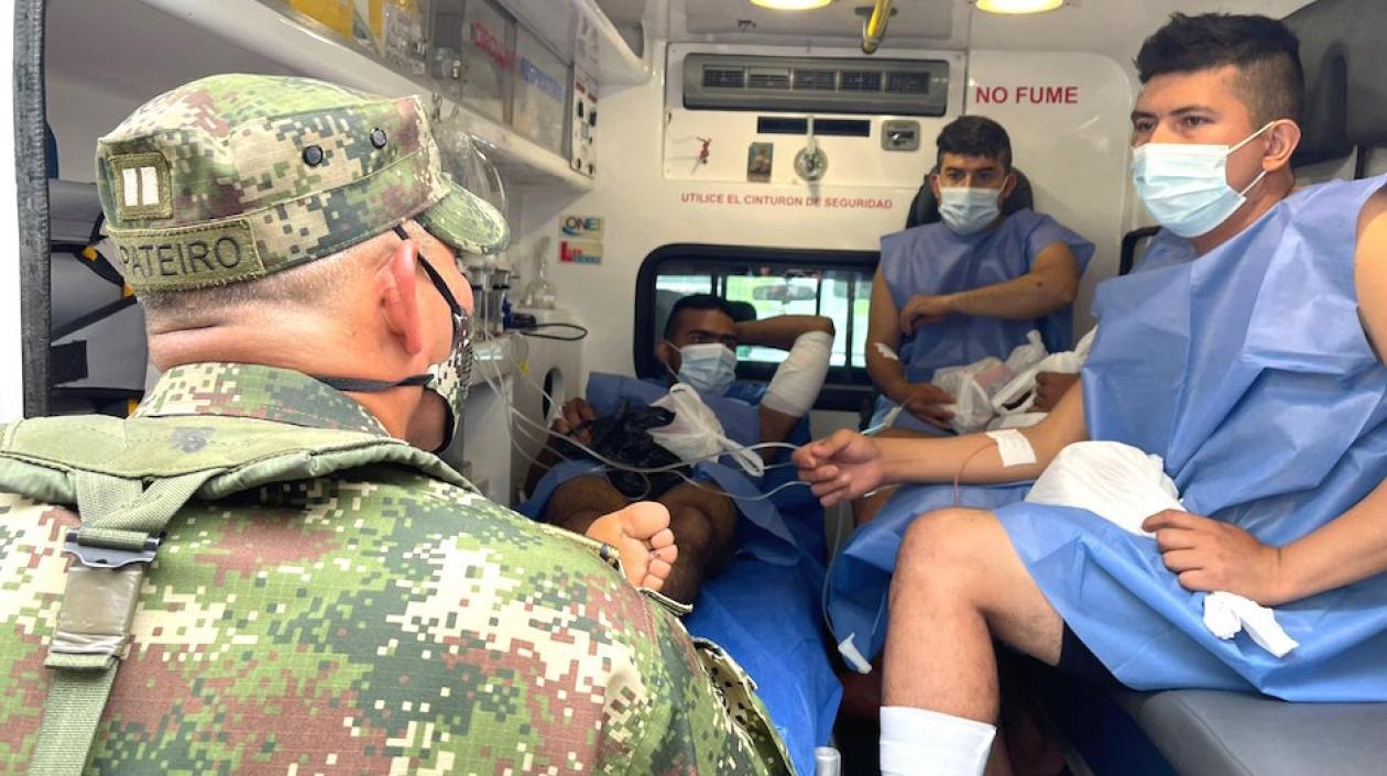 Militares heridos durante el ataque.