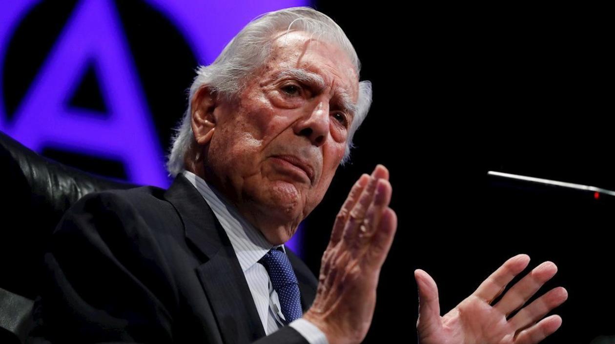 El escritor Mario Vargas Llosa.