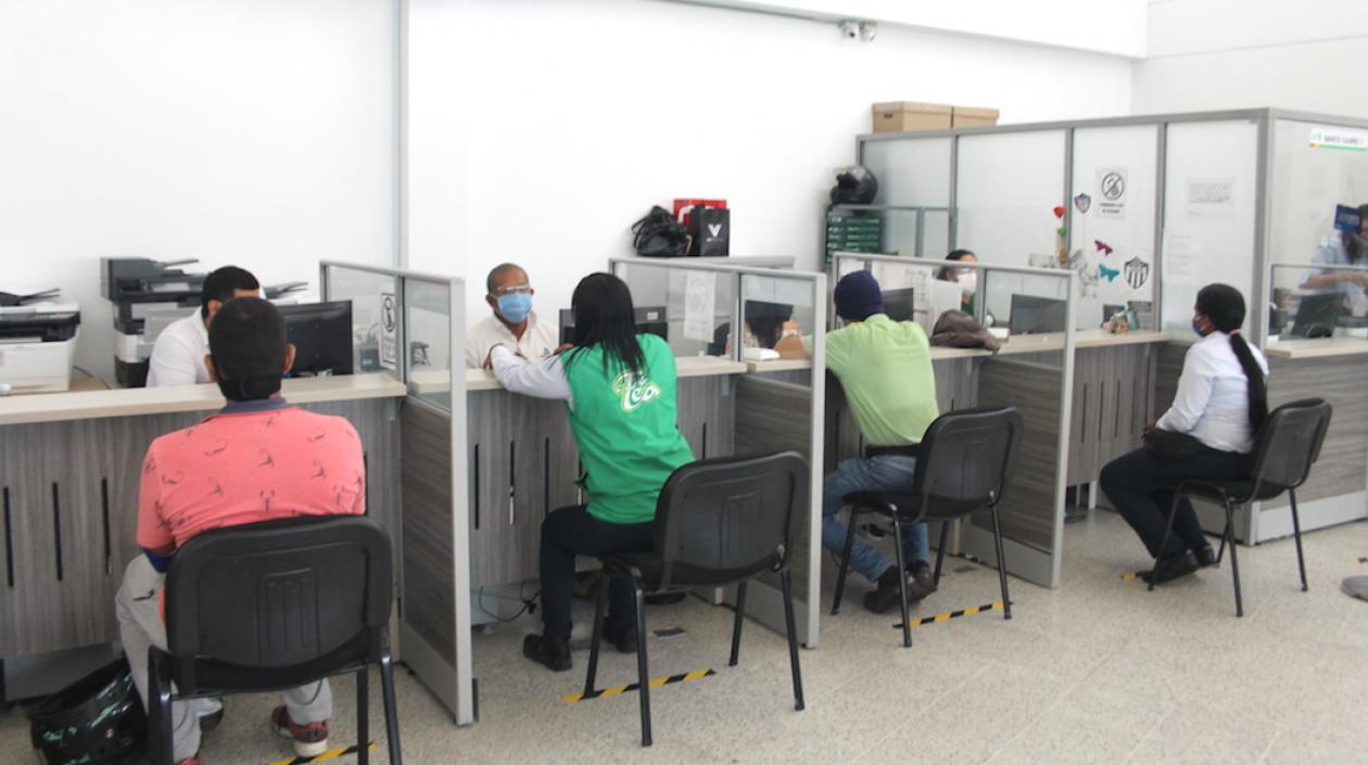 La Secretaría dispuso sus sedes para la atención de los trámites.