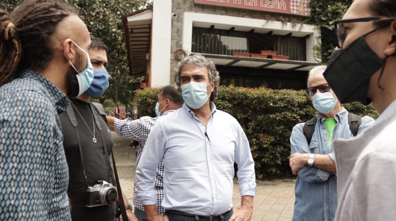 Sergio Fajardo en plena actividad proselitista durante el fin de semana.