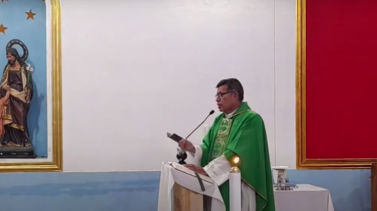 El sacerdote del municipio de Natagaima, Ricardo Zabala.