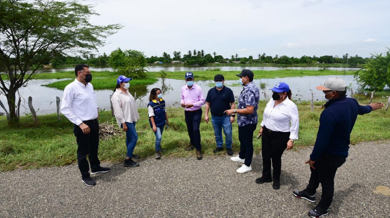 Recorrido por los puntos críticos en Santa Lucía, Repelón y Manatí. 