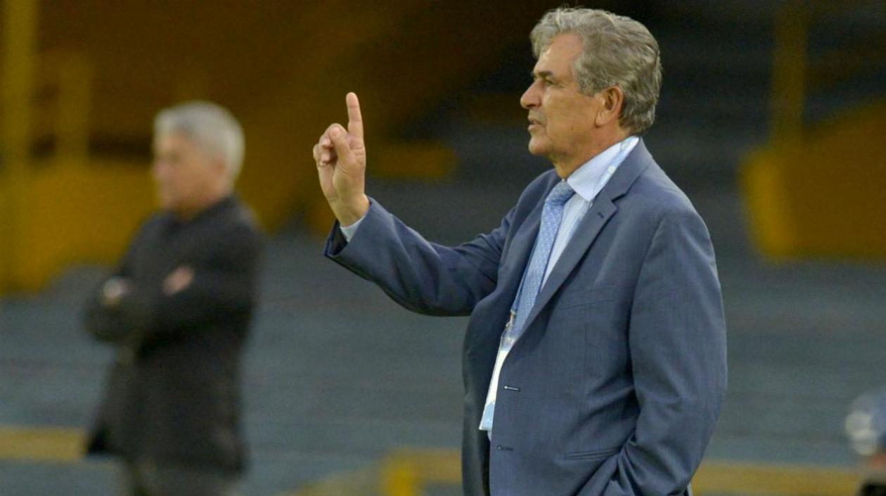 El técnico Jorge Luis Pinto.