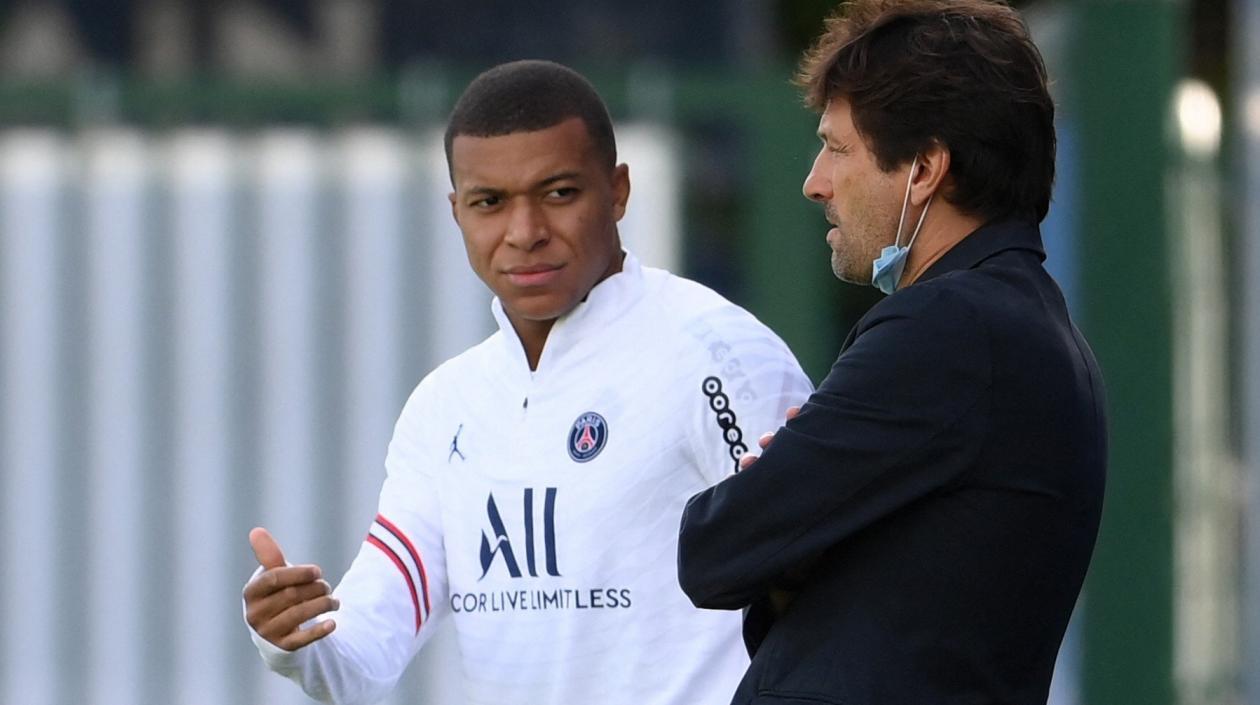 Kylian Mbappé y el brasileño Leonardo.