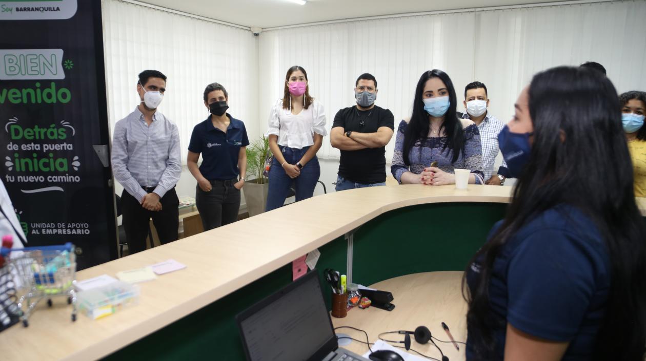 Los nuevos talentos locales recibirán acompañamiento integral por parte de mentores y asesores expertos para su modelo de negocio a través de talleres y asesorías.