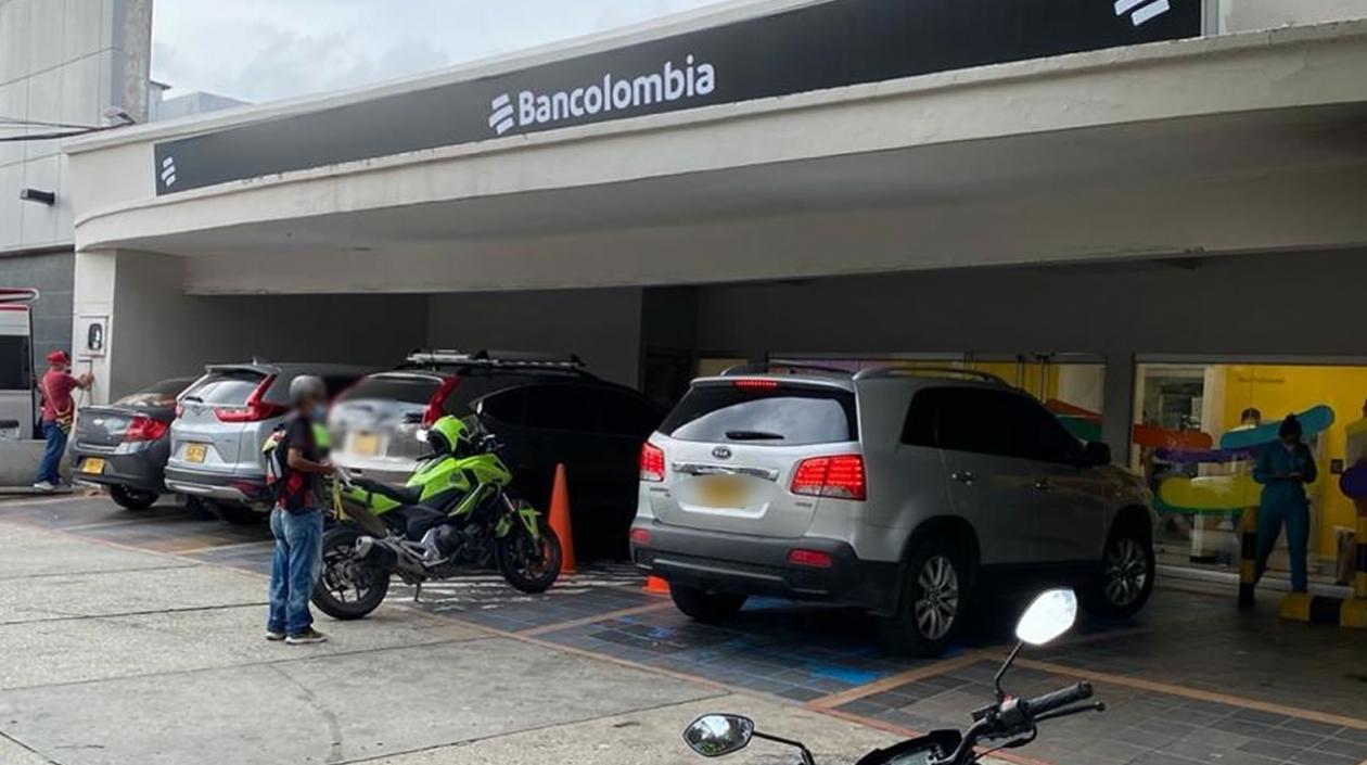 Bancolombia de la calle 93. 
