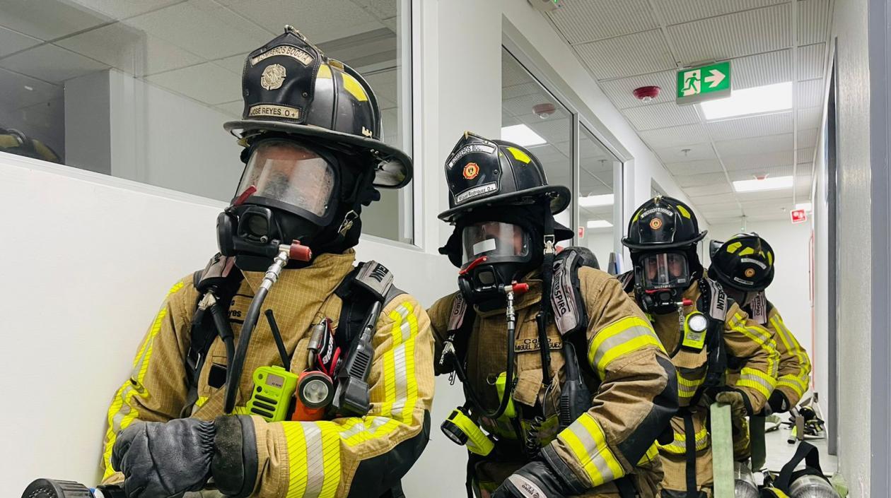 Ser bomberos podría ser otra opción para el Servicio Militar Obligatorio.