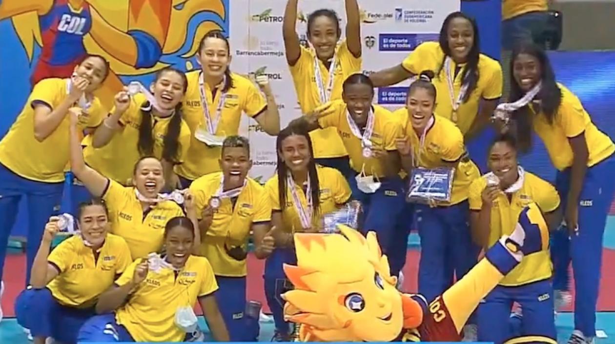 Jugadoras colombianas celebrando la clasificación.