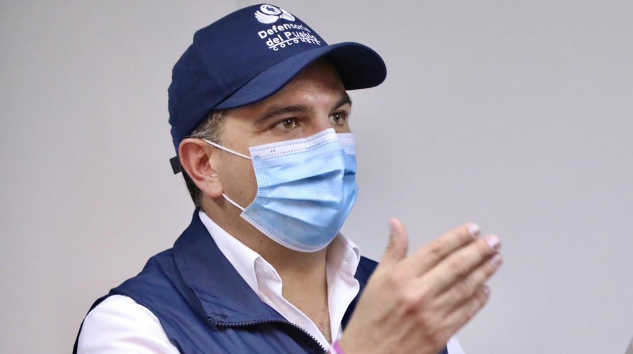 El Defensor del Pueblo, Carlos Camargo.