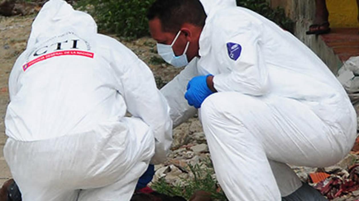 Las autoridades investigan el doble crimen de los indígenas. 