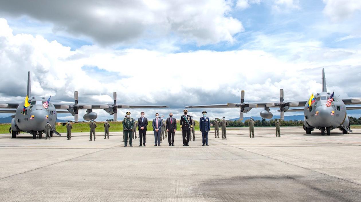 Los dos aviones Hércules C-130.
