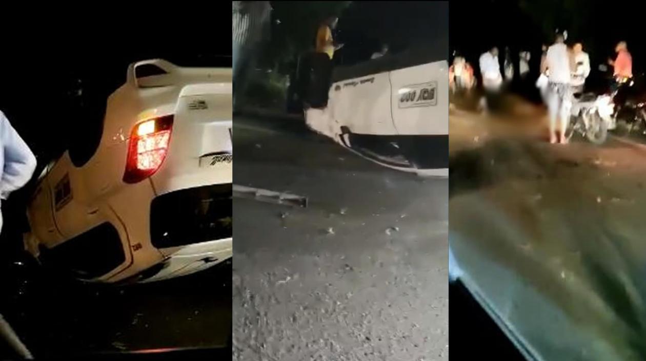 El vehículo que quedó volcado tras embestir al peatón y a una motociclista. 