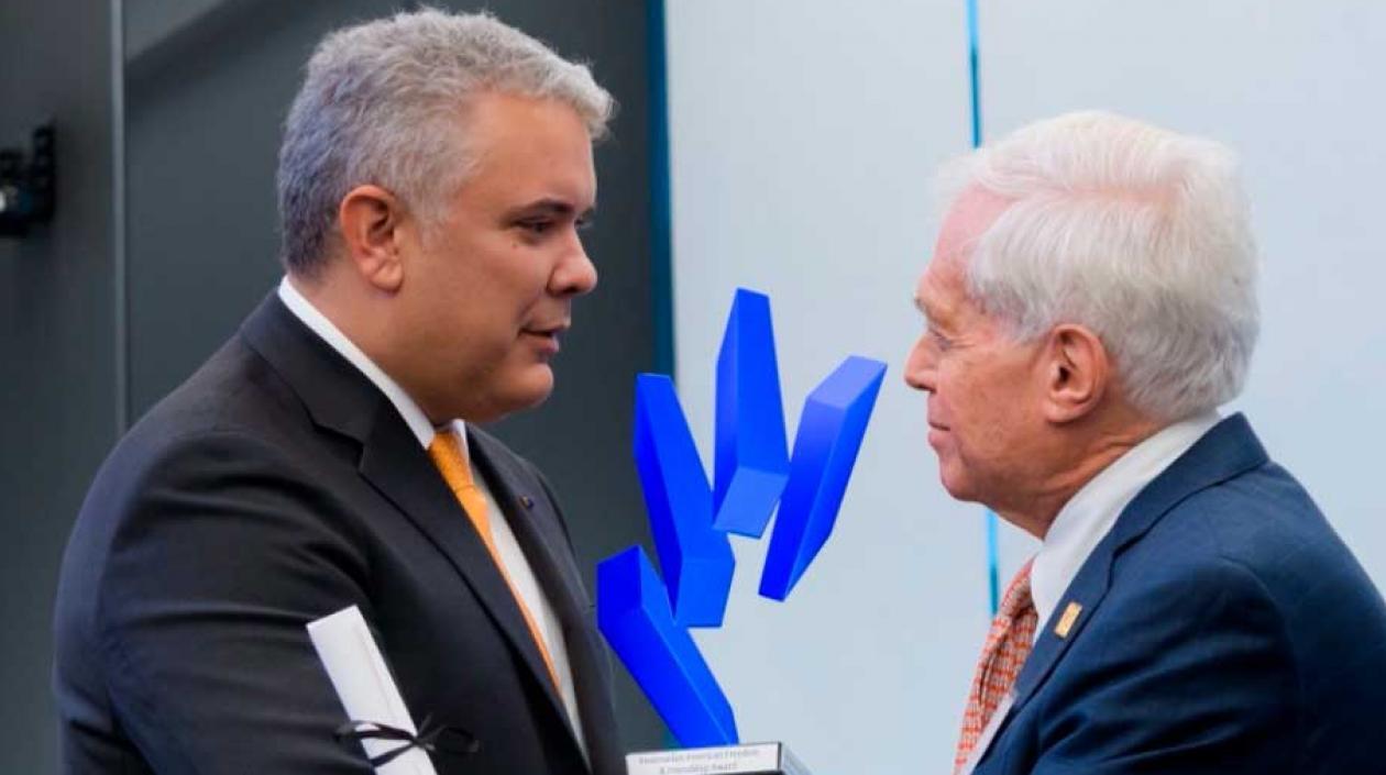 El presidente Iván Duque recibió en Nueva York el Premio Venezolano-americano a la Libertad y la Amistad.