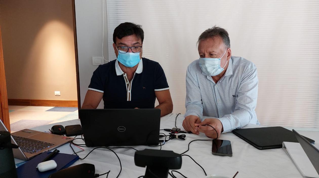 Gerson Bermont, director de Promoción; y Luis Moscoso, viceministro de Salud. 