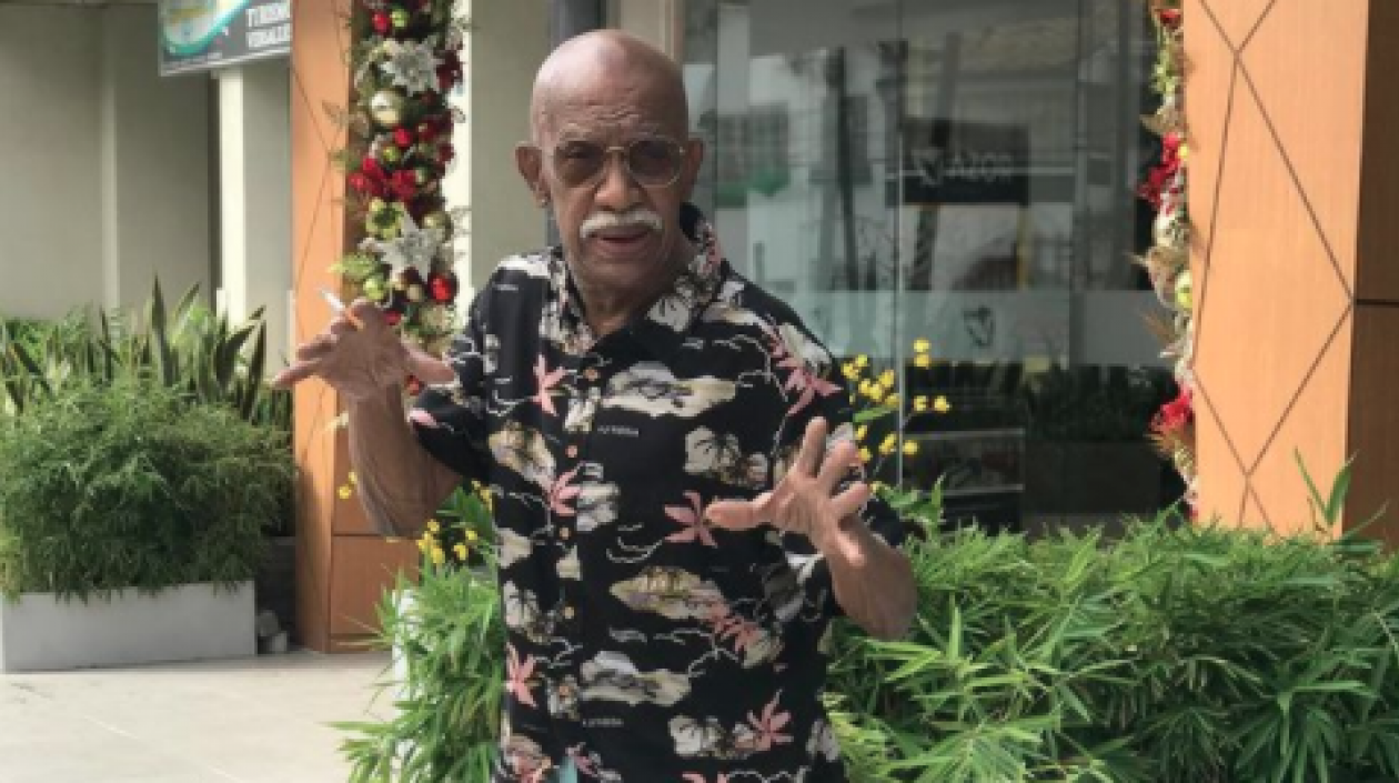 El salsero Roberto Roena. 