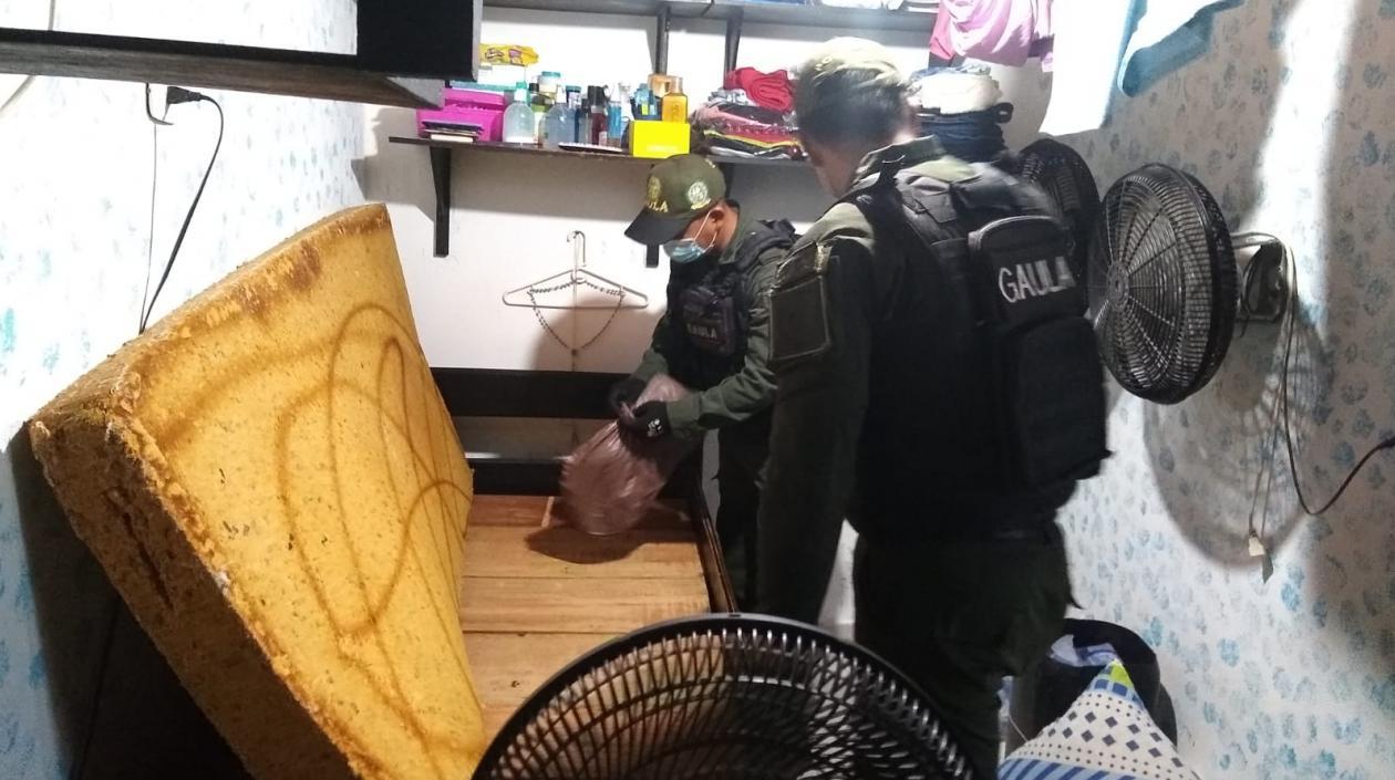 Allanamiento en La Modelo