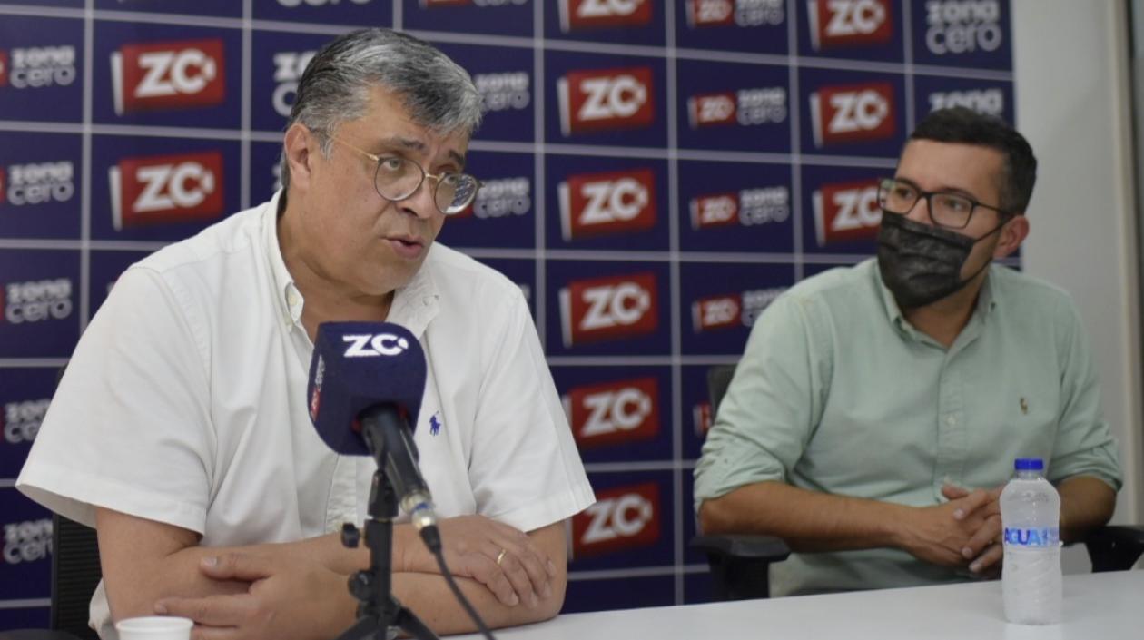 Los magistrados Julio Andrés Sampedro Arrubla y Mauricio Rodríguez Tamayo.