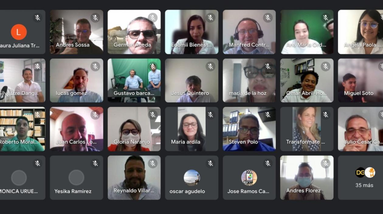 Representantes de emprendimientos.