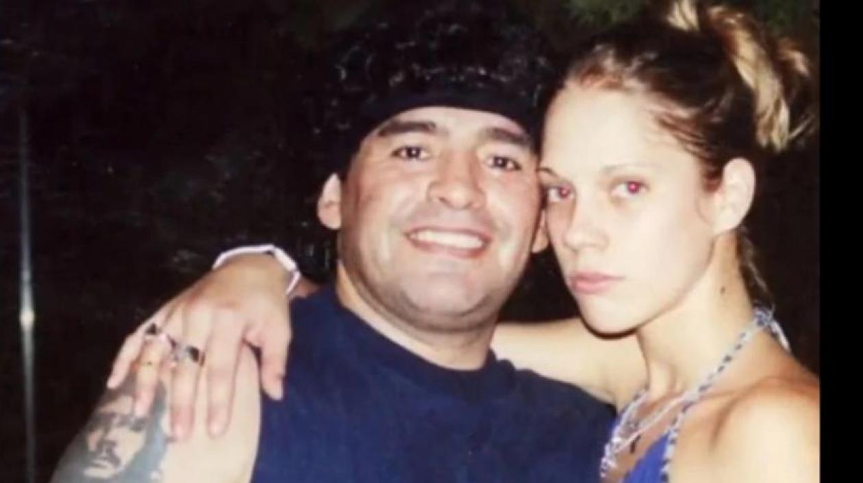 Diego Maradona y Mavys Álvarez.