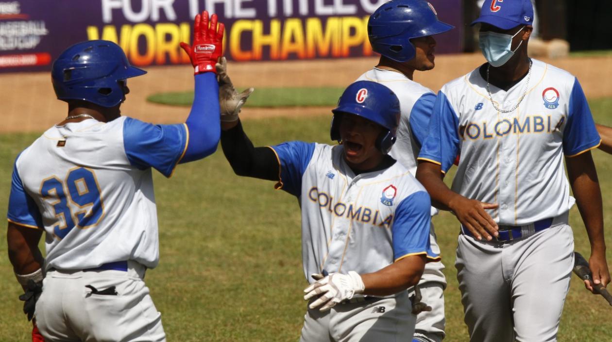 Colombia celebra tras tomar la ventaja.