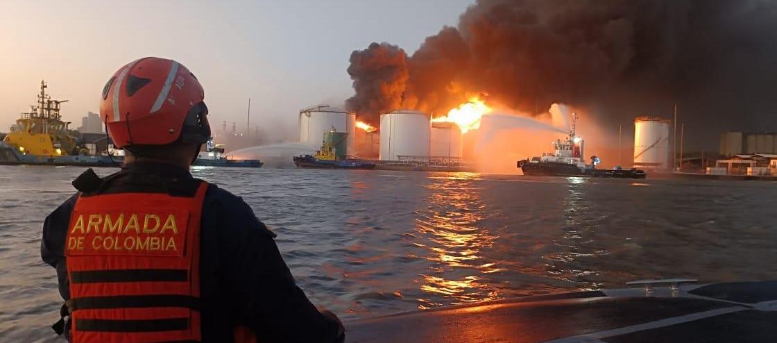 Imagen del incendio desde el Río Magdalena
