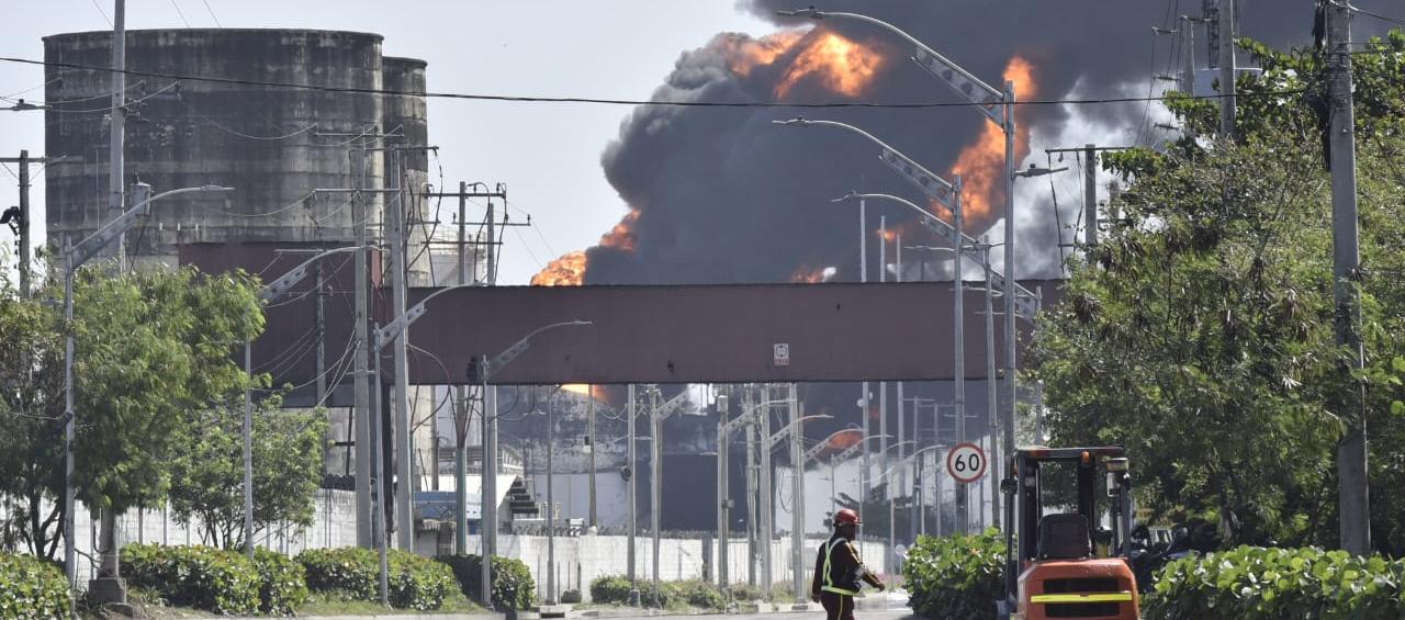 Imagen de este jueves del incendio.