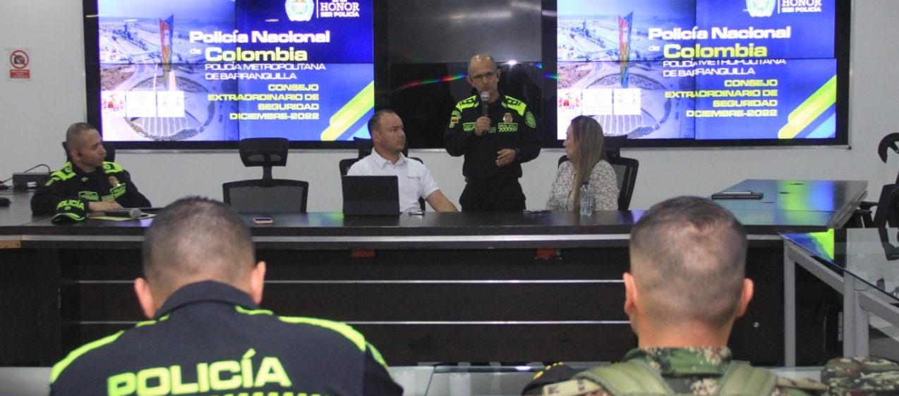 Autoridades de Policía y Alcaldía.