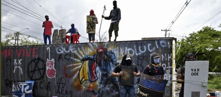 Los dos jóvenes que quedaron libres participaron en los desmanes ocurridos en las protestas sociales de 2021.