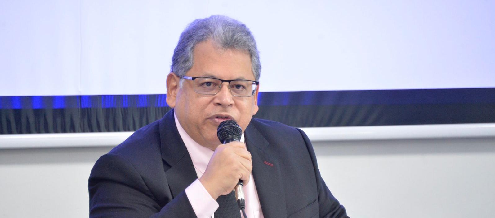 Superintendente Nacional de Salud, Ulahí Beltrán López.