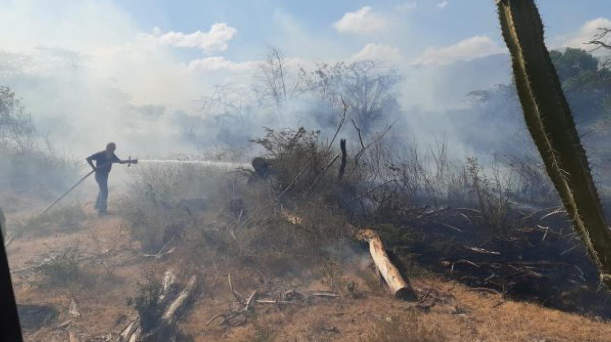 Incendios son en Albania, Barrancas, El Molino, Fonseca, Hatonuevo, Maicao, Riohacha, San Juan del Cesar, Uribia, Urumita y Villanueva.