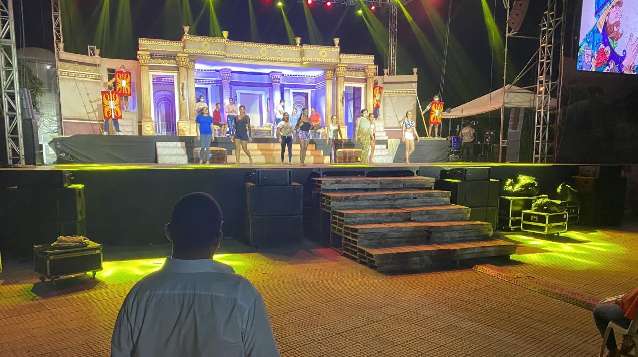 El alcalde de Baranoa, Roberto Celedón, en el último ensayo de la Loa.