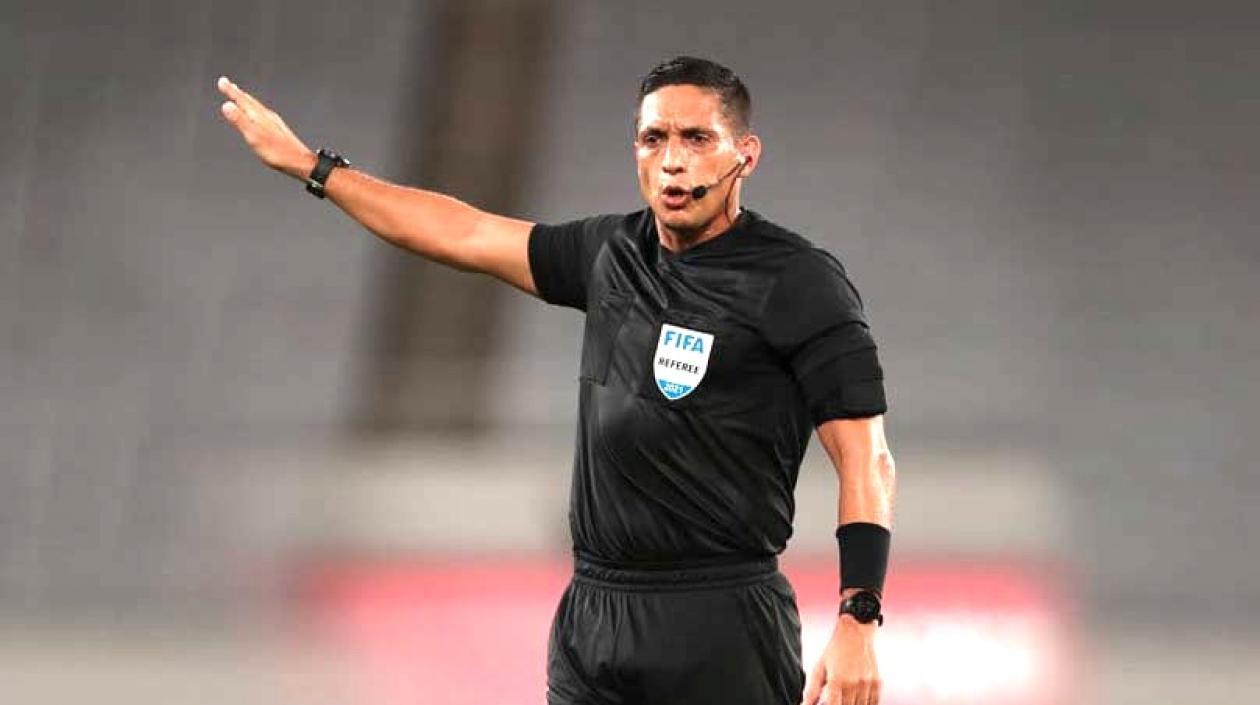 El venezolano Jesús Valenzuela será el árbitro central.