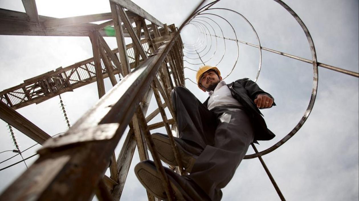 El mercado laboral muestra la paradoja de un mundo rico donde faltan trabajadores para empleos no cualificados, principalmente en Estados Unidos.