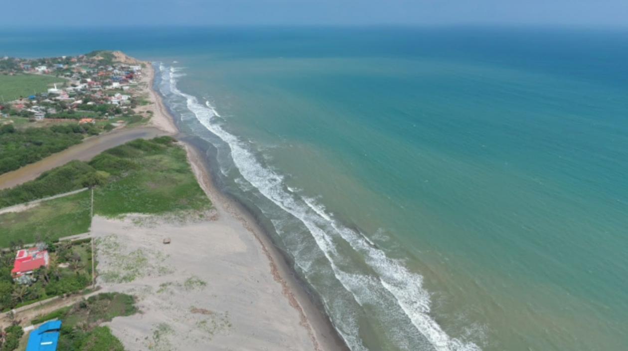 La mujer se bañaba en este sector de playa cuando ocurrió la tragedia. 