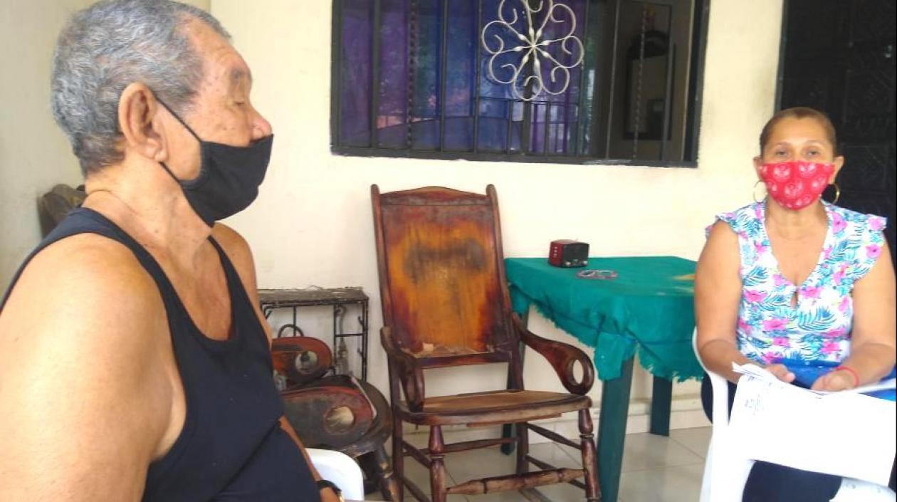 Ángel María Solano Martínez con su hija Didier.