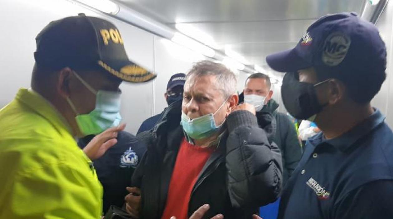 Carlos Mattos el día que llegó a Colombia tras ser deportado desde España. 