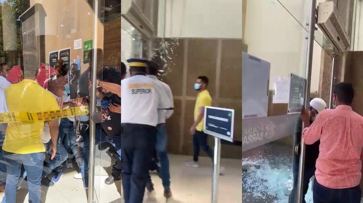 Tensión en la entrada de la Alcaldía. 