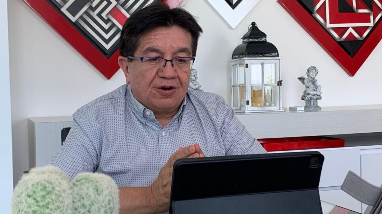 El ministro de Salud, Fernando Ruiz.