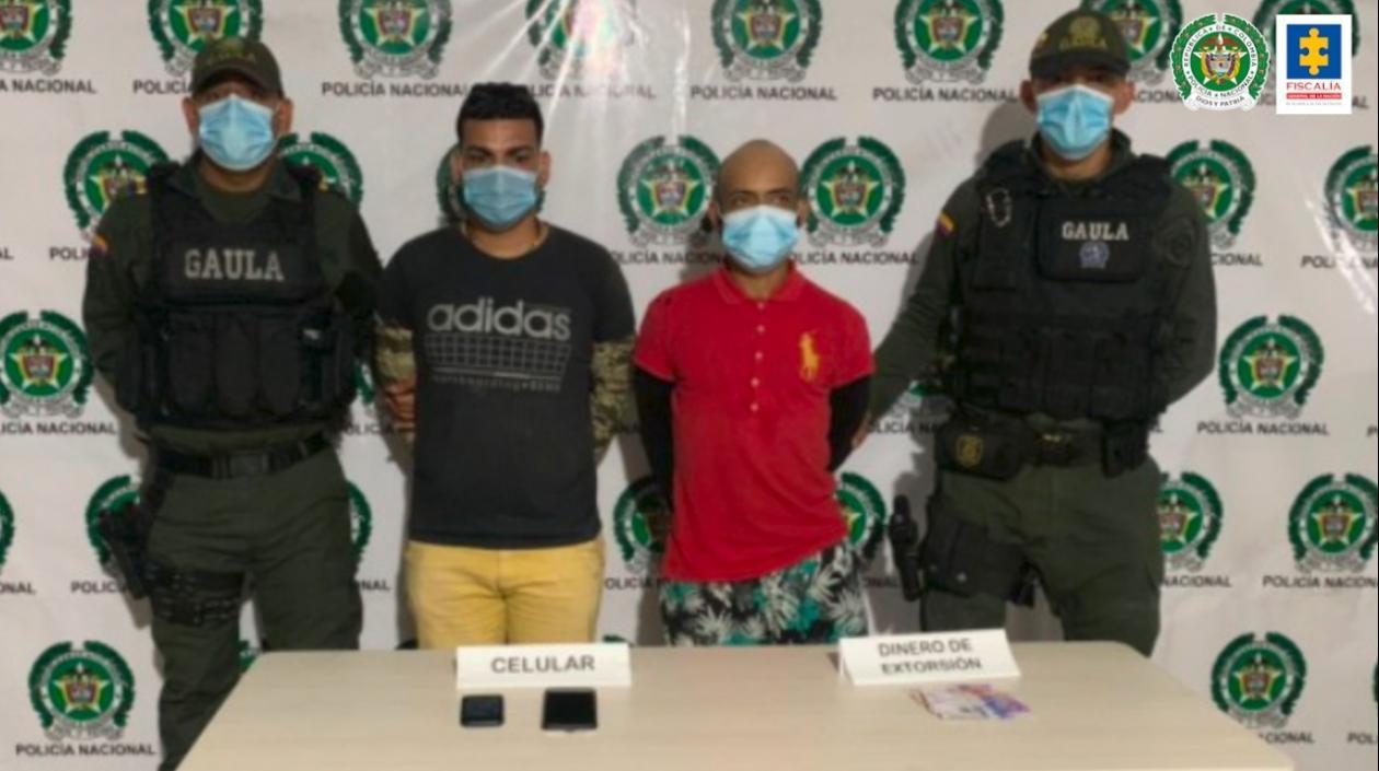 Los dos capturados por el Gaula de la Policía. 