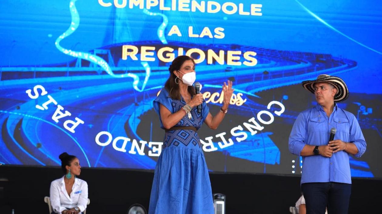 La Ministra Ángela María Orozco y el Presidente Iván Duque en la más reciente visita al Atlántico.