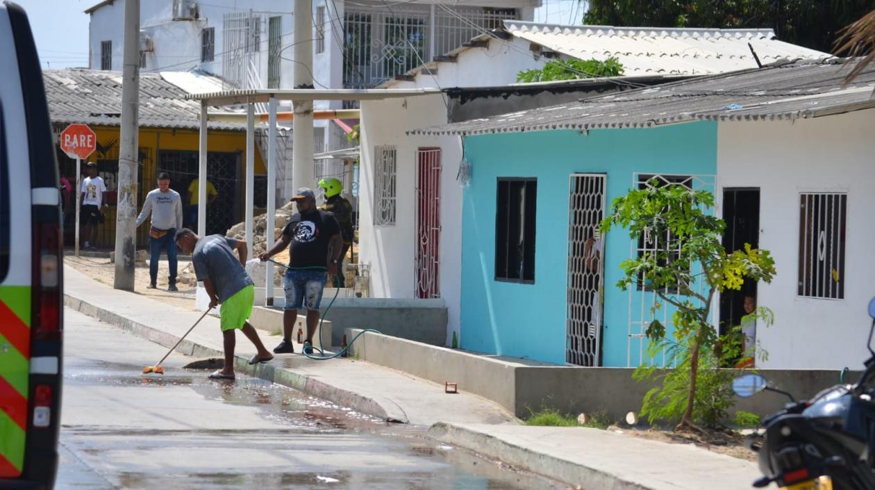 César David Vallejo Viloria quedó muerto en esta calle del barrio El Bosque. 