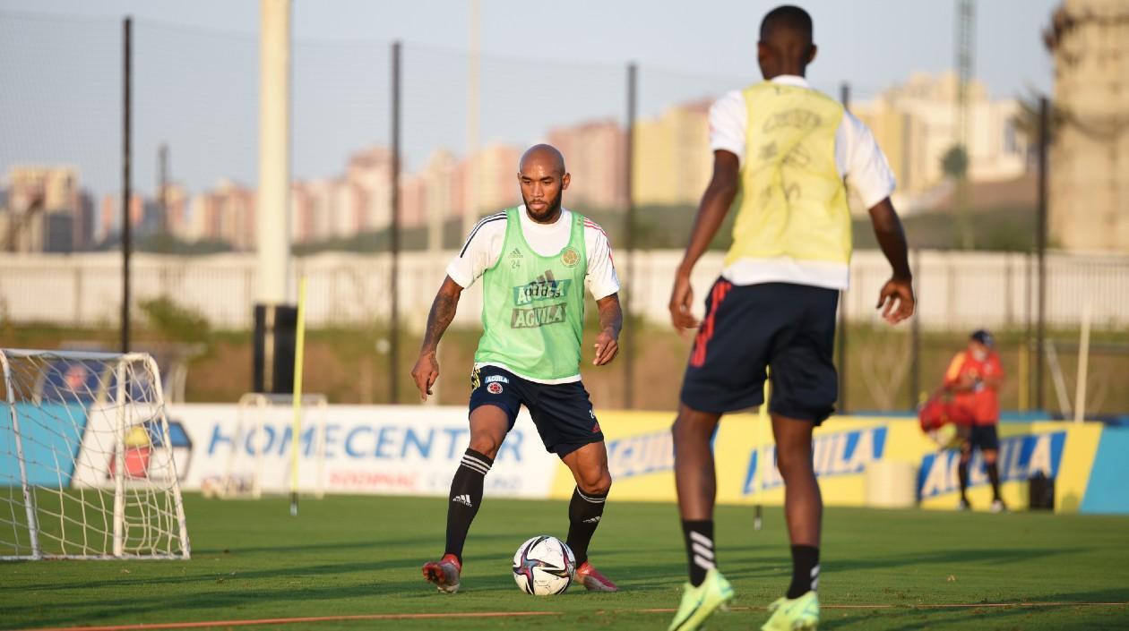 Freddy Hinestroza durante el entrenamiento con Colombia. 