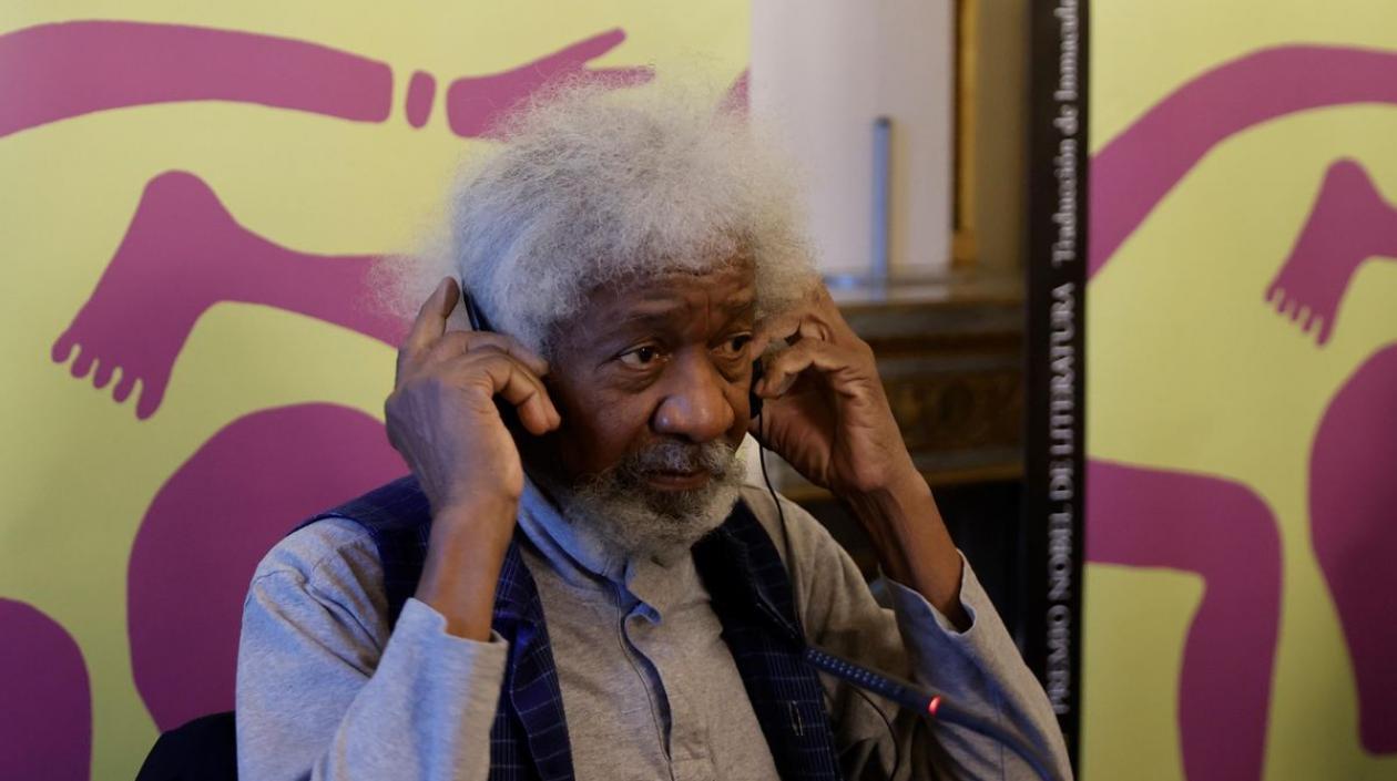 Wole Soyinka, primer africano en recibir el Premio Nobel de Literatura.