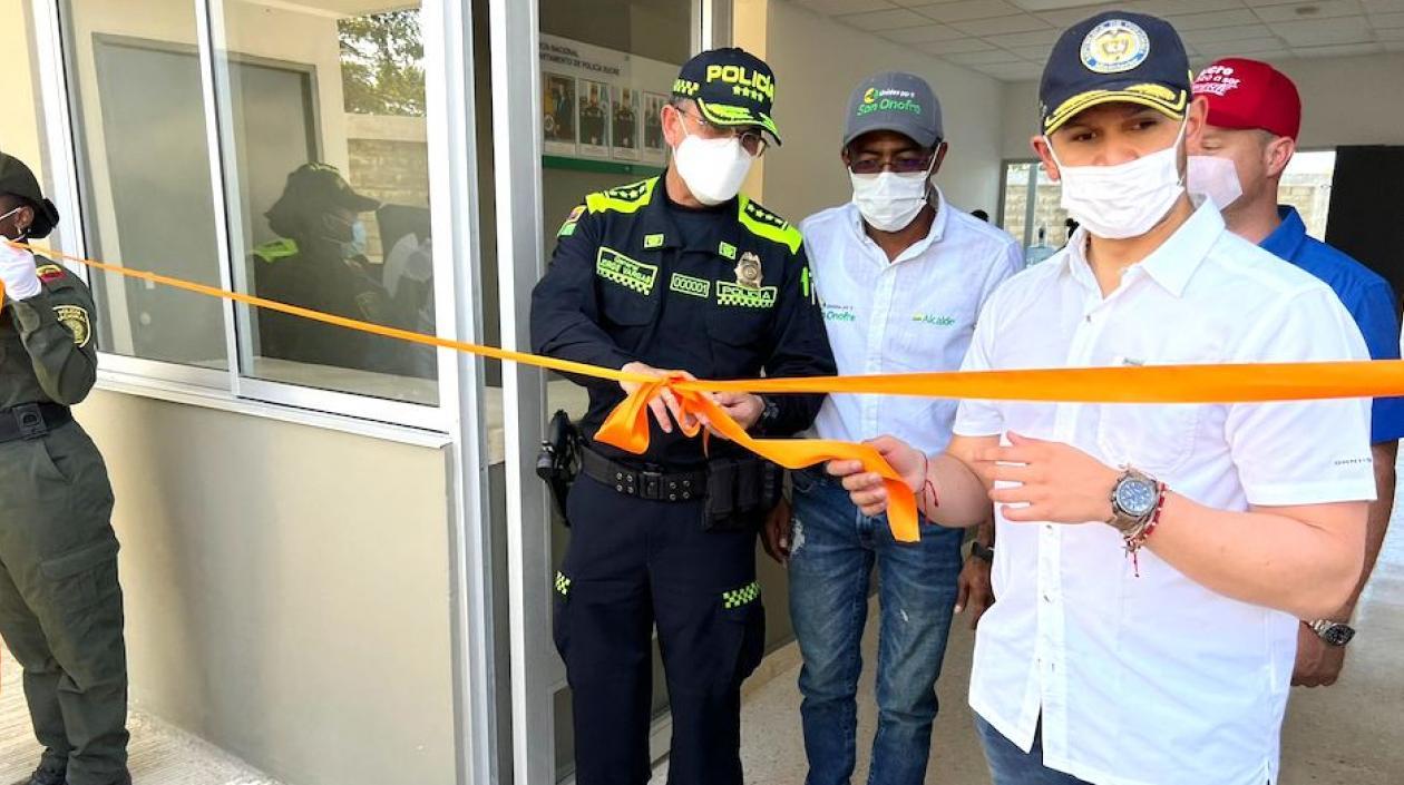 Inauguración de la subestación de Policía.