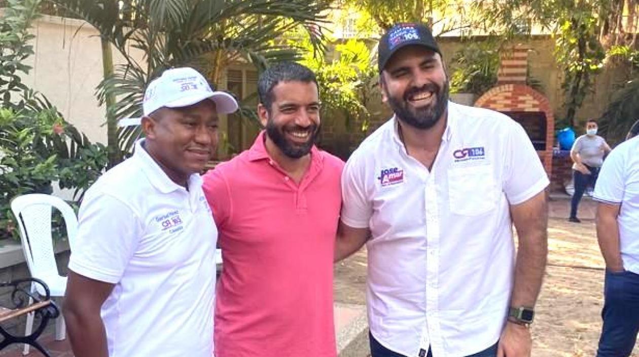 El candidato al Senado Arturo Char con sus fórmulas a Cámara Gersel Pérez y José Amar Sepúlveda.