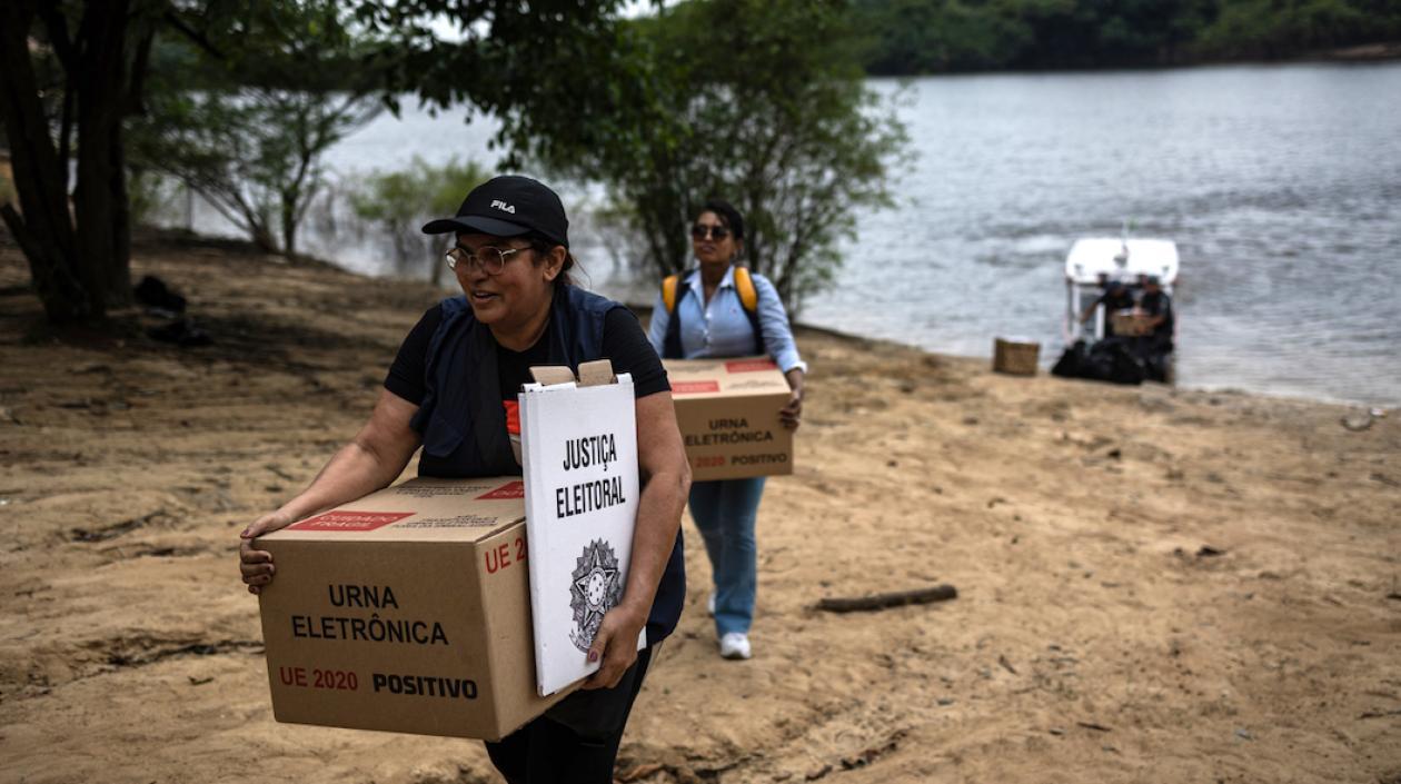 Preparativos electorales en Brasil.