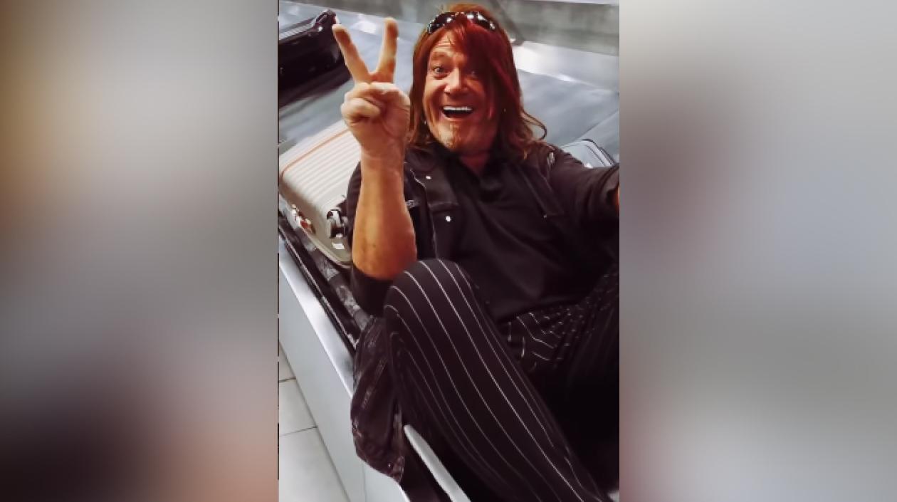 Roban maleta con computador a Kai Hansen