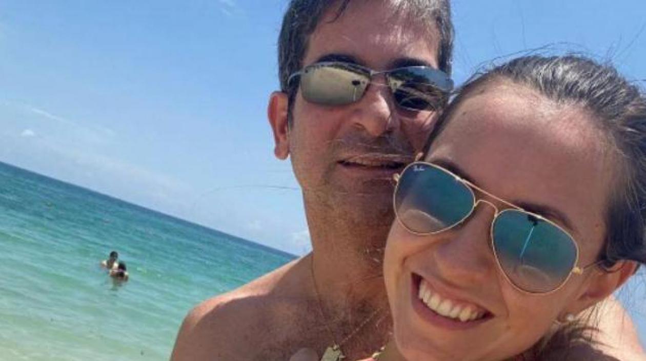 Marcelo Pecci y su esposa.