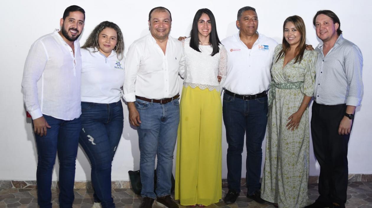 José Sierra, Gisella Bolivar, José Vega, Marian Maloof, Luis Alfonso Pérez, Roxana Beleñoy Ricardo Mendoza.
