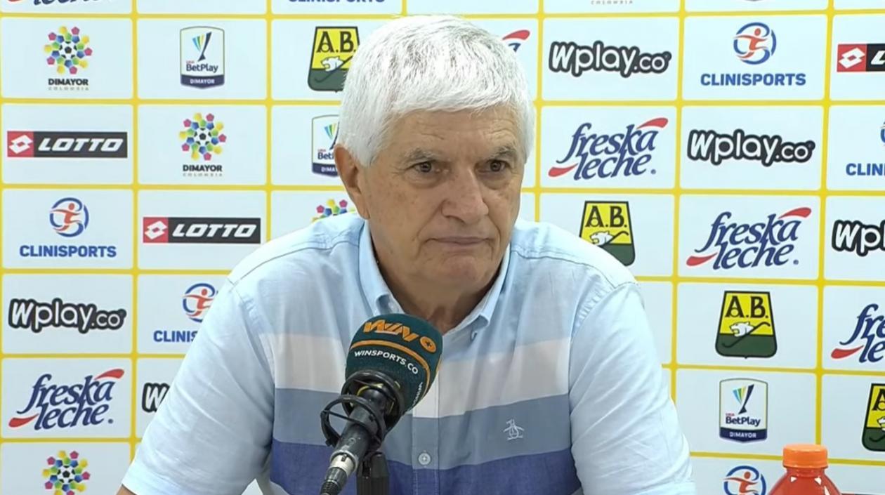 Julio Comesaña, entrenador de Junior. 